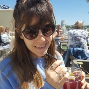 Meet your Posher, Naomi